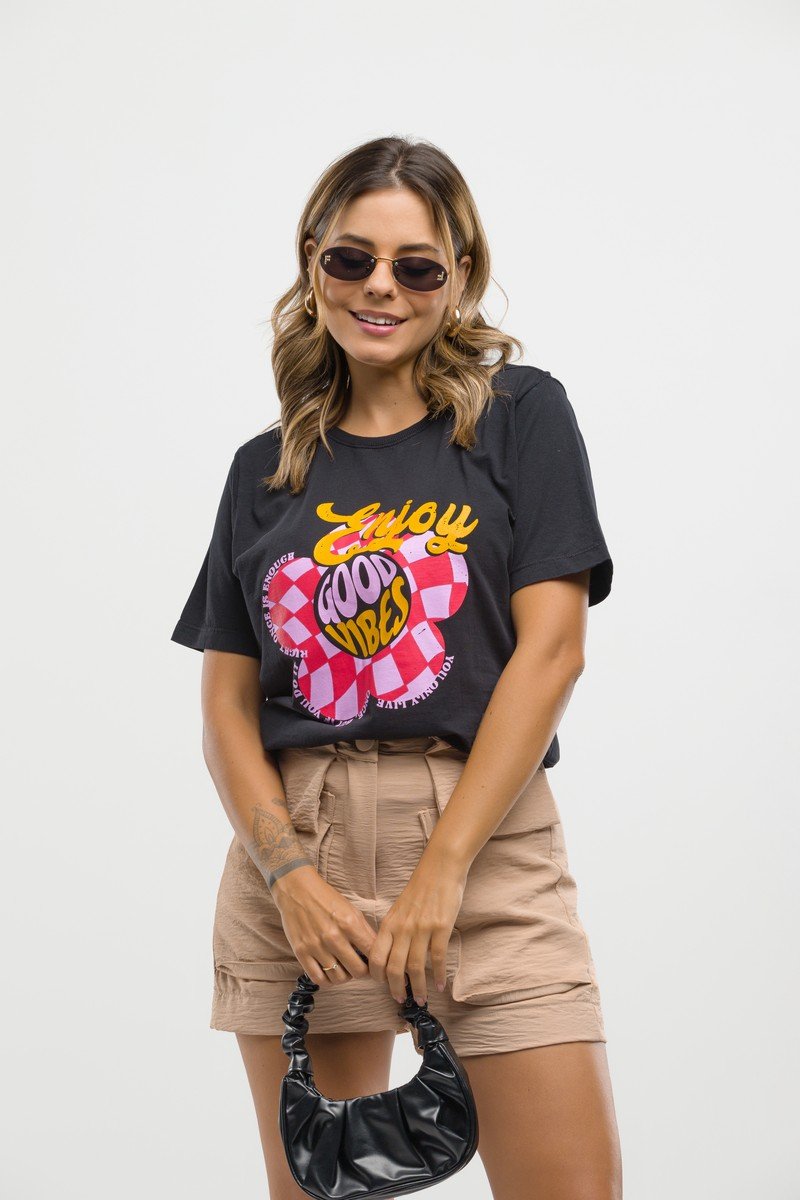 Camiseta Feminina Estonada Algodão Premium Good Vibes Preto