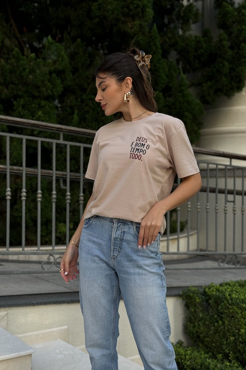 T-shirt Feminina Chocolate Deus É Bom O Tempo Todo