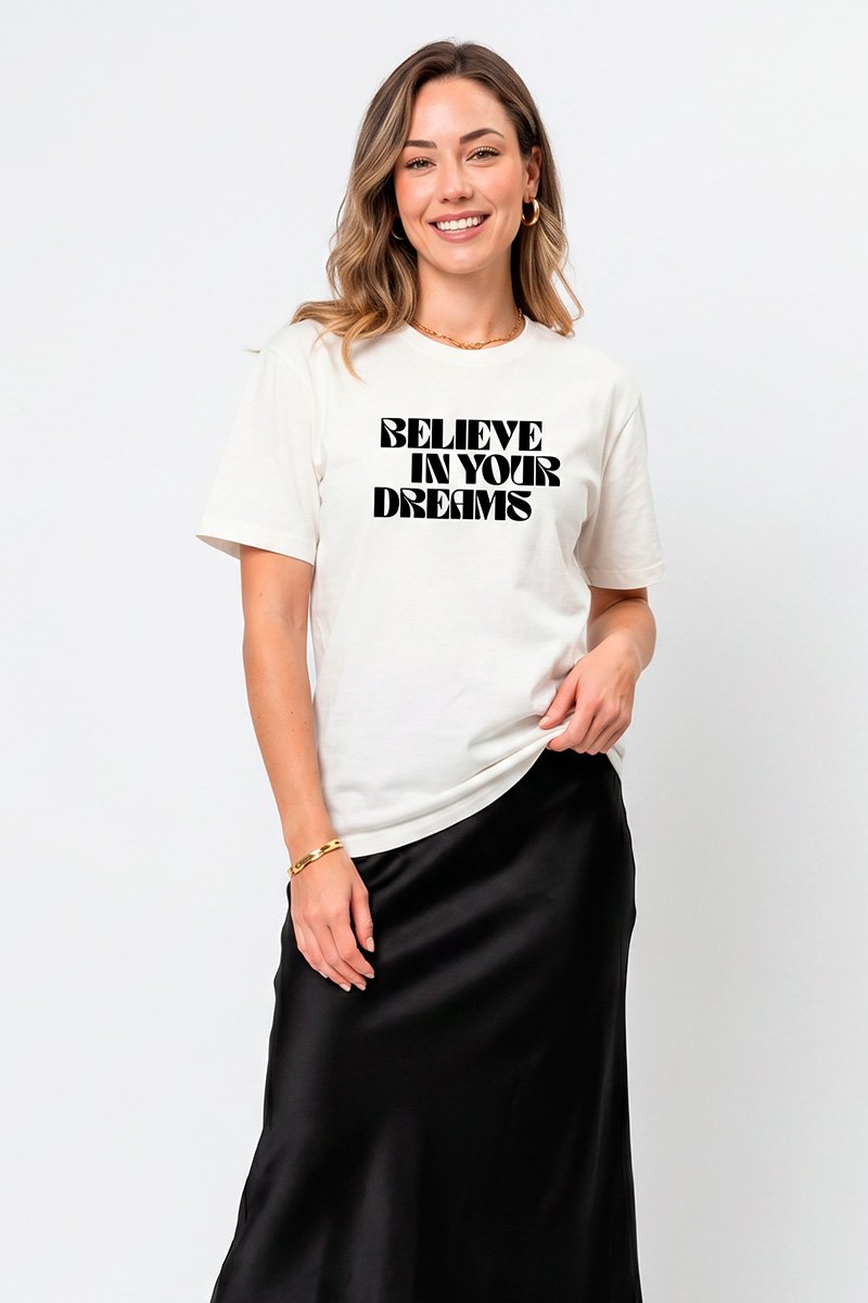 T-shirt Feminina Off Believe Your Dreams