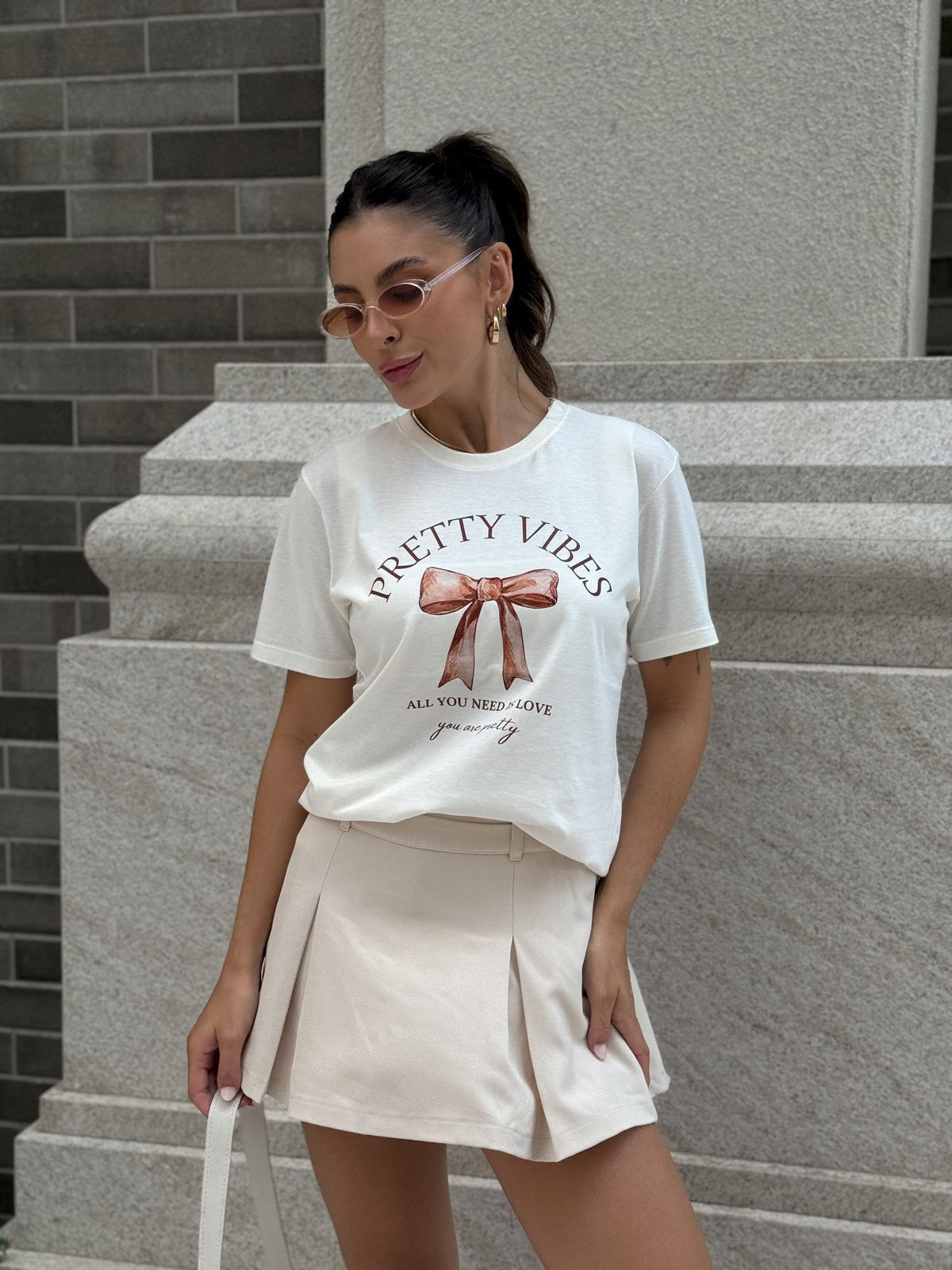 T-shirt Feminina Off Laço Pretty Vibes