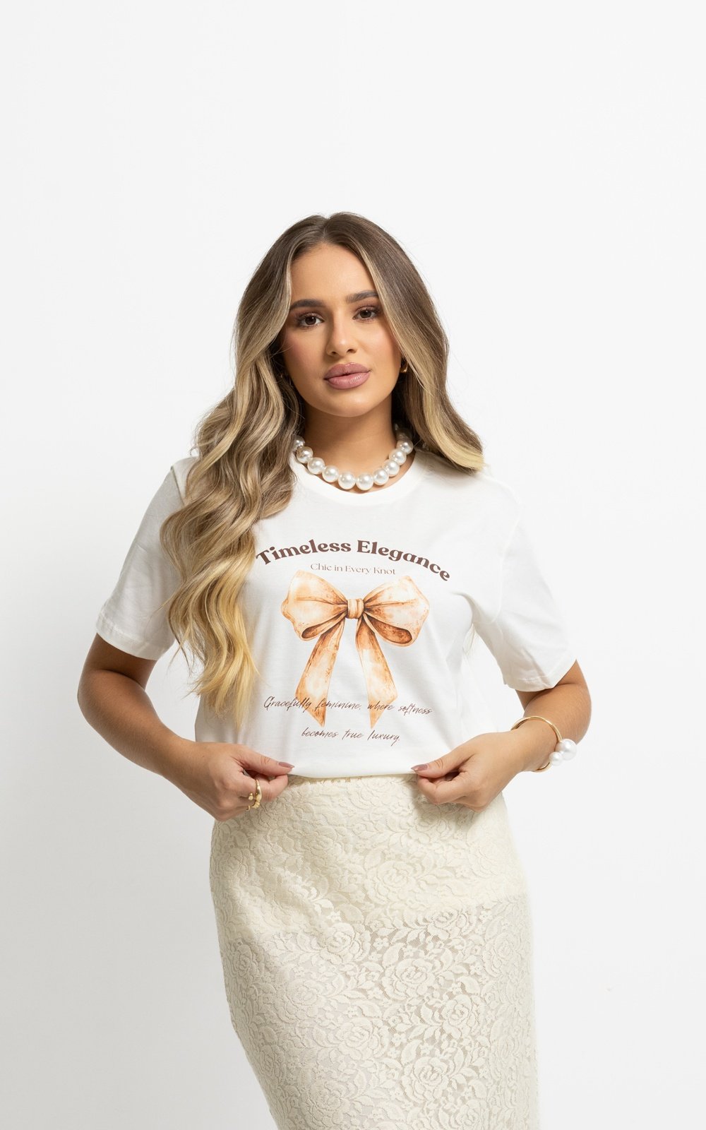 T-shirt Feminina Off White Laço Timeless Elegance