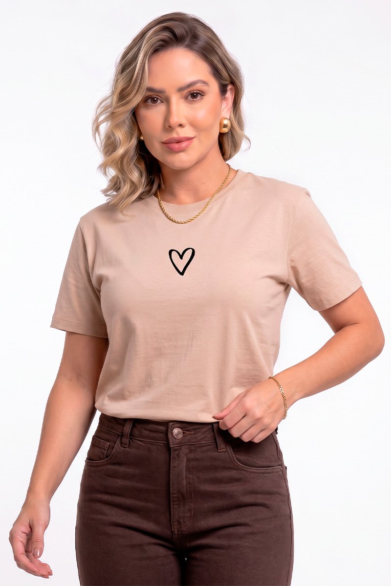 T-shirt Feminina Chocolate Coração Vazado