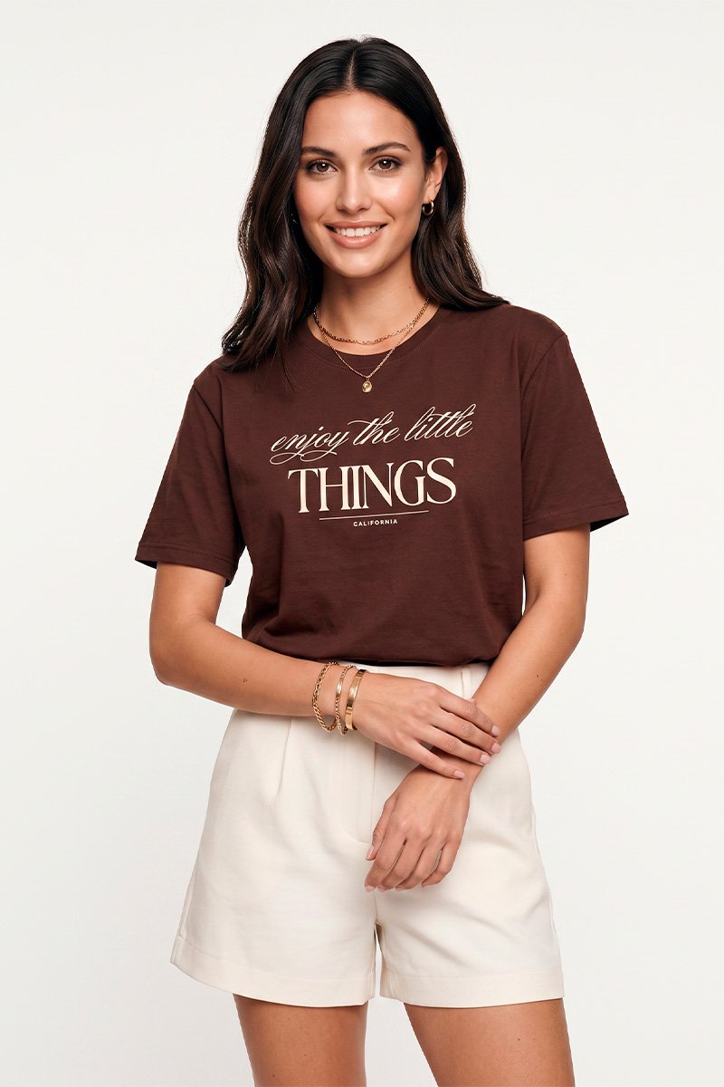 T-shirt Feminina Marrom Escuro Enjoy The Little Things
